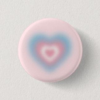 Badge Rond 2,50 Cm Couleurs du drapeau transversal sur un coeur flou
