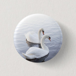 Badge Rond 2,50 Cm Deux bains nager sur le lac Tranquil