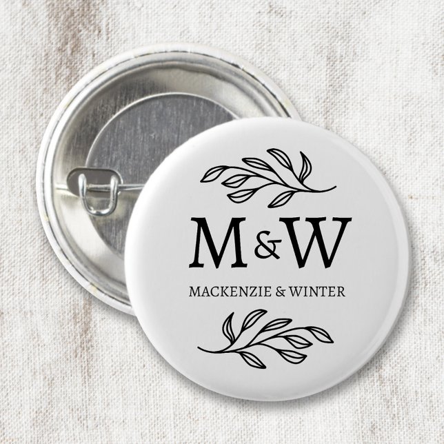 Badge Rond 2,50 Cm Deux noms de monogramme Mariage Élégant Botanique (Modern wedding couple monogram initials name personalized botanical leaf button)