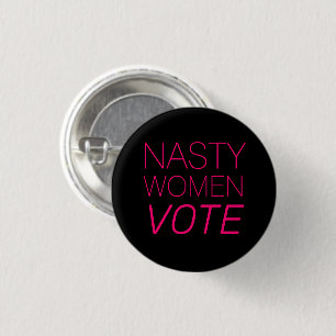 Badge Rond 2,50 Cm "femme méchante vote" Noir rose chaud, bouton mage