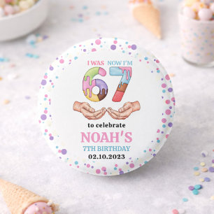 Badge Rond 2,50 Cm Fête d'anniversaire "Six Sept" pour enfants - 7 an