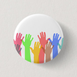 Badge Rond 2,50 Cm Foule de mains colorées dans l'air