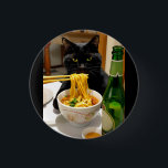 Badge Rond 2,50 Cm Funny Cat and Noodles Scene – Asian Food Humor<br><div class="desc">Add a touch of humor to your space with this eye-catching design of a black cat staring at a bowl of noodles. With chopsticks,  a floral bowl,  and a beer bottle,  this quirky art is perfect for foodies and cat lovers alike.</div>