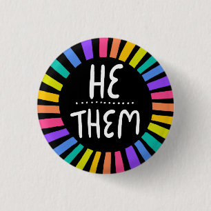 Badge Rond 2,50 Cm HE / EUX Pronounounes Rainbow Handlettered Pride