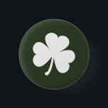 Badge Rond 2,50 Cm Hunter Green avec Shamrock irlandais<br><div class="desc">Bouton vert chasseur avec un design shamrock irlandais blanc. Parfait pour la Jour de la St Patrick ou pour l'exposition de la fierté irlandaise.</div>