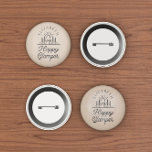 Badge Rond 2,50 Cm Joyeux Glamper Nature Monogramme Brown<br><div class="desc">Bouton avec un joli script vintage et une jolie illustration de camping inspirée par la nature sur un arrière - plan brun clair.</div>