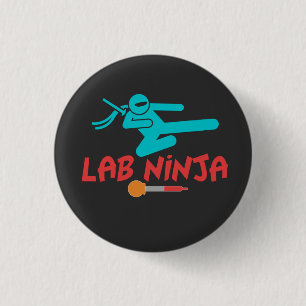 BADGE ROND 2,50 CM LAB NINJA - BOUTON DE SCIENTIFIQUE DE LABORATOIRE