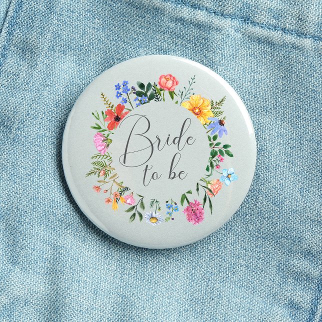 Badge Rond 2,50 Cm Mariée Fleur Sauvage à Venir Écriture Mariage  (Bride to be Wildflower Watercolor Floral Wreath Wedding Button)