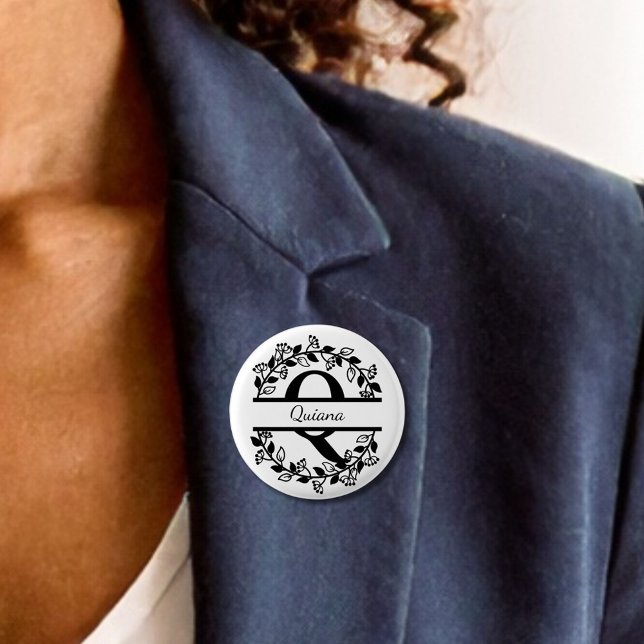 Badge Rond 2,50 Cm Modern Black Floral Wreath Split Monogram "Q Round (Créateur téléchargé)