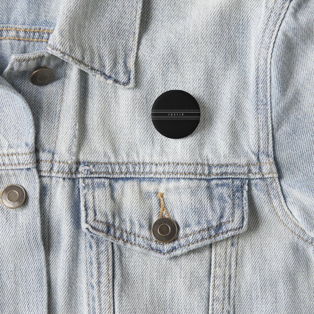 Badge Rond 2,50 Cm Nom modifiable & Rayures géométriques | Noir & Bla (En situation)
