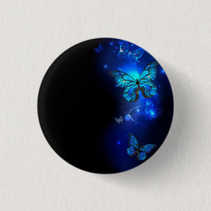 Badge Rond 2,50 Cm Papillon Morpho sur fond sombre