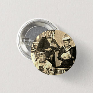 Badge Rond 2,50 Cm Photo Ancien Vintage 3 Marins Tenant des Chats Épi