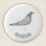 Badge Rond 2,50 Cm Pigeon Personnalisé<br><div class="desc">Un pigeon amusant. Idéal pour les amateurs d'oiseaux,  les coureurs de pigeons ou toute autre personne qui aime ces créatures caractéristiques. Art original de Nic Squirrell. Modifiez le nom pour customiser.</div>