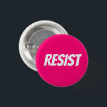 Badge Rond 2,50 Cm "Résiste" blanc, rose, magenta, bouton fuchsia<br><div class="desc">"Résiste" blanc,  rose,  magenta,  bouton fuchsia,  épingle</div>