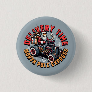 Badge Rond 2,50 Cm Santa livrant des cadeaux dans une hot rod classiq