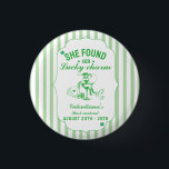 Badge Rond 2,50 Cm St patrick elle a trouvé son charme chanceux enter<br><div class="desc">Ce bouton de fête de bachelorette Lucky in St. Patrick’s Day est parfait pour une soirée entre filles festive remplie de cocktails,  de rires et de plaisir rempli de trèfles. Que vous planifiez une tournée des bars,  un week-end ou une soirée cosy, </div>