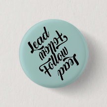 Suivre, Suivre le plomb - Commutateur, Poudre bleu