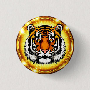 Badge Rond 2,50 Cm Tête de Tigre Majestueuse avec Lumières Dorées Écl