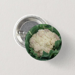 Badge Rond 2,50 Cm Tête et feuille de chou-fleur dans le jardin