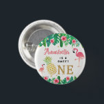 Badge Rond 2,50 Cm Tropical Summer Beach Luau Girls 1er anniversaire<br><div class="desc">Célébrez dans le style avec ces boutons amusants et très tendance de 1er anniversaire. Le design est facile à personnaliser avec votre libellé d'événement spécial et vos invités seront ravis quand ils reçoivent ces boutons fabuleux. Des éléments de partie correspondants se trouvent dans la collection.</div>