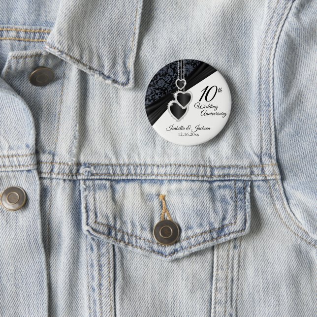 Badge Rond 5 Cm 10e anniversaire du Mariage Onyx Conception (En situation)