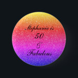 Badge Rond 5 Cm 50 Et Fabulous Anniversaire Pink Purple Parties sc<br><div class="desc">Conçu avec un joli arrière - plan de gloire rose violet et joli et un modèle de texte personnalisé pour le nom que vous pouvez éditer,  il est parfait pour les célébrations du 50e anniversaire!</div>