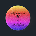 Badge Rond 5 Cm 50 Et Fabulous Anniversaire Pink Purple Parties sc<br><div class="desc">Conçu avec un joli arrière - plan de gloire rose violet et joli et un modèle de texte personnalisé pour le nom que vous pouvez éditer,  il est parfait pour les célébrations du 50e anniversaire!</div>