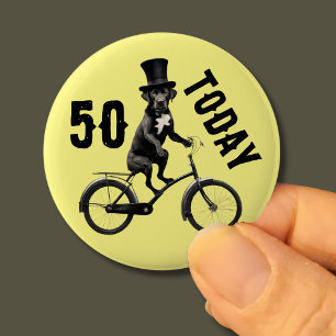 Badge Rond 5 Cm 50e anniversaire Chien sur un vélo 50 ans