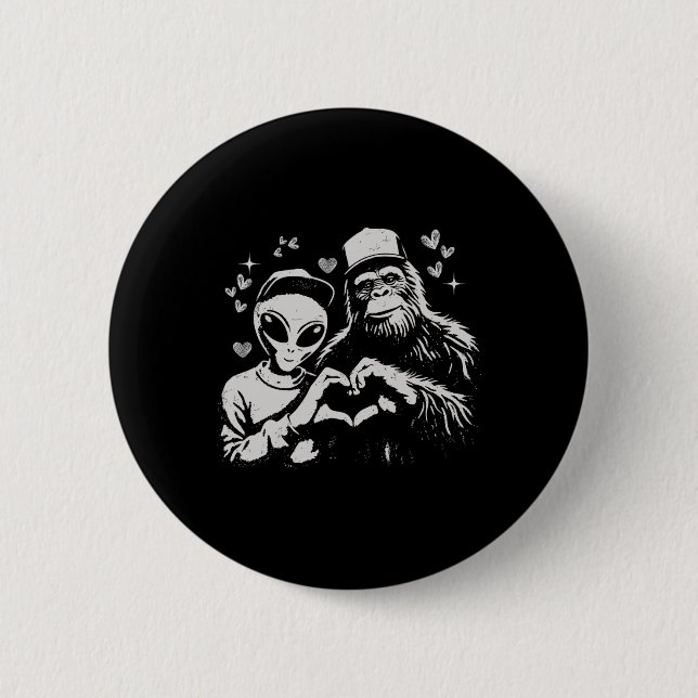 Badge Rond 5 Cm Alien drôle et Saint-Valentin Bigfoot Créature lég (Devant)