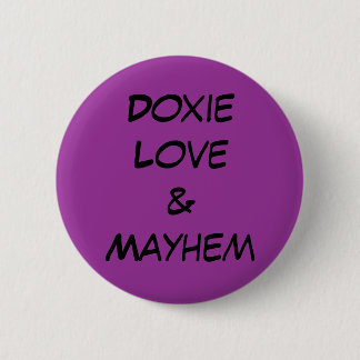 Badge Rond 5 Cm Amour et mutilation de Doxie