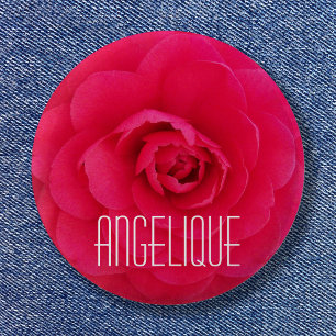Badge Rond 5 Cm Angelique sur une Camellia rose