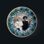 BADGE ROND 5 CM ANGES DE RENAISSANCE FLORENTINE, MODÈLE PHOTO<br><div class="desc">Élégant classique,  art raffiné de la Renaissance dynamique,  chef-d'oeuvre de Bottega della Robbia ( Florence - Italie ) en blanc,  bleu,  vert,  marron couleurs.Chérubs ailés dans le ciel bleu sur une couronne florale décorative jaune vif et verte.</div>