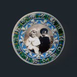 BADGE ROND 5 CM ANGES DE RENAISSANCE FLORENTINE, MODÈLE PHOTO<br><div class="desc">Élégant classique,  art raffiné de la Renaissance dynamique,  chef-d'oeuvre de Bottega della Robbia ( Florence - Italie ) en blanc,  bleu,  vert,  marron couleurs.Chérubs ailés dans le ciel bleu sur une couronne florale décorative jaune vif et verte.</div>