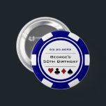 Badge Rond 5 Cm Anniversaire Poker Chip Casino Thème Blanc Bleu<br><div class="desc">Ces boutons blancs et bleus de puces de poker feraient un cadeau parfait pour le garçon d'anniversaire, ou, pour toute la fête à porter pendant la fête! Personnalisez votre design avec votre nom et votre date de naissance # en noir dans le centre, et anniversaire en bleu sur le dessus....</div>
