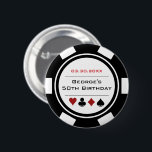 Badge Rond 5 Cm Anniversaire Poker Chip Casino Thème Blanc Noir<br><div class="desc">Ces boutons de puces de poker blanc et noir feraient un cadeau parfait pour le garçon d'anniversaire, ou, pour toute la fête à porter pendant la fête! Personnalisez votre design avec votre nom et votre date de naissance # en noir dans le centre, et anniversaire en rouge sur le dessus....</div>