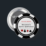 Badge Rond 5 Cm Anniversaire Poker Chip Casino Thème Blanc Noir<br><div class="desc">Ces boutons de puces de poker blanc et noir feraient un cadeau parfait pour le garçon d'anniversaire, ou, pour toute la fête à porter pendant la fête! Personnalisez votre design avec votre nom et votre date de naissance # en noir dans le centre, et anniversaire en rouge sur le dessus....</div>