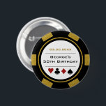 Badge Rond 5 Cm Anniversaire Poker Chip Casino Thème Or Noir<br><div class="desc">Ces boutons en or, blanc et noir de puces de poker feraient un cadeau parfait pour le garçon d'anniversaire, ou, pour toute la fête à porter pendant la fête! Personnalisez votre design avec votre nom et votre date de naissance # en noir dans le centre, et anniversaire en couleur dorée...</div>