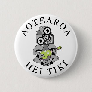 Badge Rond 5 Cm Aotearoa Hei Tiki avec ukulele vert