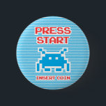 Badge Rond 5 Cm Appuyez Sur Démarrer Insérer Une Pièce, En Jouant<br><div class="desc">Appuyez sur Démarrer,  Insérer une pièce,  Jouer avec la collection Stripes,  jeu classique,  arcade,  jeu vidéo,  pixel,  pixels,  8 bits,  geek,  nerd,  joystick,  gamer,  conception du joueur, </div>