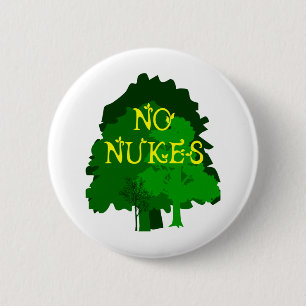Badge Rond 5 Cm Aucunes armes nucléaires indiquant avec des arbres