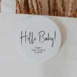Badge Rond 5 Cm Baby shower Neutre Moderne Simple Bonjour bébé<br><div class="desc">Célébrez votre petit avec notre simple baby shower neutre moderne bouton bébé bonjour, avec un design minimaliste noir et blanc qui est moderne et joli. Avec son esthétique propre et d'inspiration boho, l'atmosphère contemporaine et neutre pour le genre est parfaite pour accueillir un bébé garçon ou une fille en toute...</div>