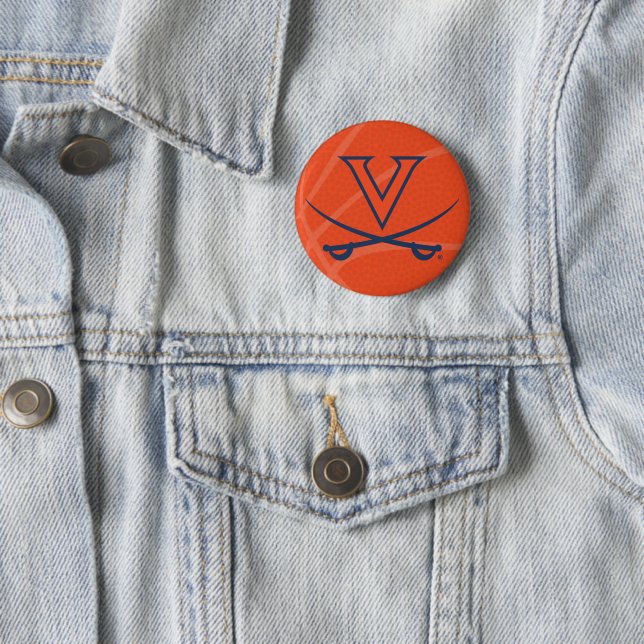 Badge Rond 5 Cm Basketball des Cavaliers de Virginie (En situation)