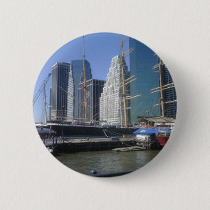 Badge Rond 5 Cm Bateaux de port de ville