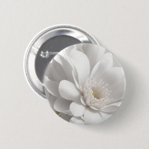 Badge Rond 5 Cm Belle Fleur Blanche Délicate