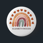 Badge Rond 5 Cm Boho moderne Rainbow & Heart Name<br><div class="desc">Tonalité terrestre moderne arc-en-ciel et bouton coeur. Personnalisable !</div>