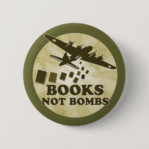 Badge Rond 5 Cm Bombes de livres pas