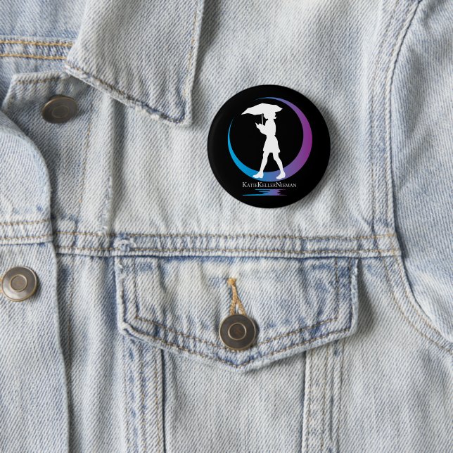 Badge Rond 5 Cm Bouton à marque Logo Katie Keller-Nieman (En situation)