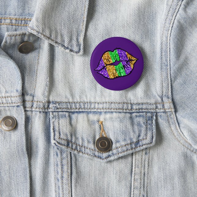 Badge Rond 5 Cm Bouton de baiser de Mardi Gras (En situation)