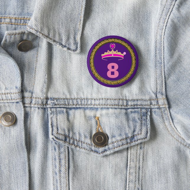 Badge Rond 5 Cm Bouton - Princesse 8e anniversaire Tiara (En situation)