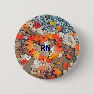 Badge Rond 5 Cm Boutons d'infirmière RN Cœur d'automne Feuilles In